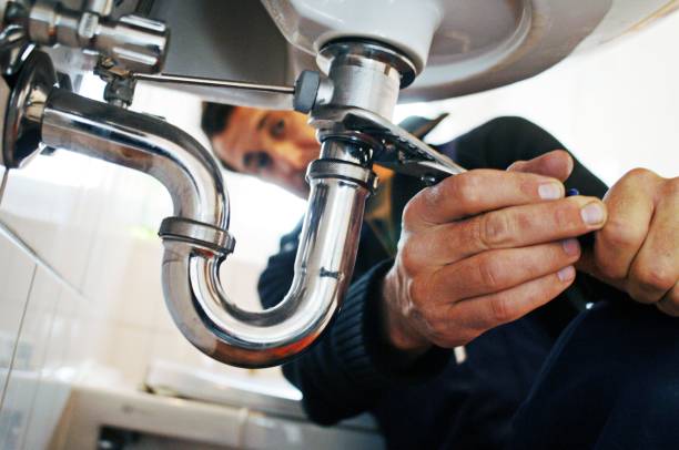 Best Clogged Drain Plumber  in North Liberty, IA